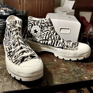 Sz 9 platform Converse white and black design high top